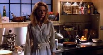 Кадр з фільму Вбий мене ніжно