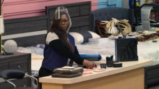 Кадр з фільму Диваки Форева