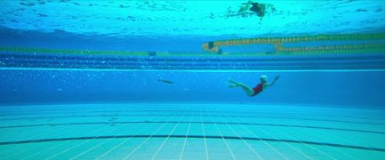 Кадр з фільму Плавчині