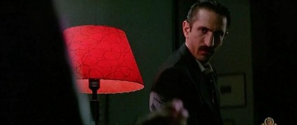 Кадр з фільму Ніжний звір