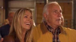 Кадр з фільму Сімейна зустріч