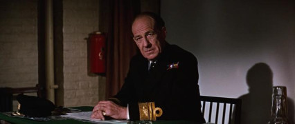 Кадр з фільму Куди залітають лише орли