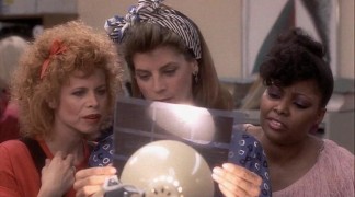 Кадр з фільму Хто б казав