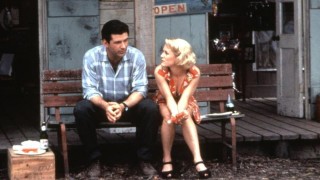 Кадр з фільму Небесні в'язні