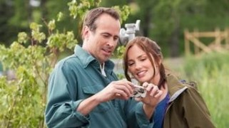 Кадр з фільму Повернення до дому