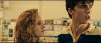 Кадр з фільму Спекотні літні ночі