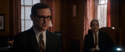 Кадр з фільму Суд над Чиказькою сімкою