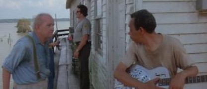 Кадр з фільму Сором'язливі люди