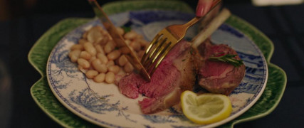 Кадр з фільму Ковтай