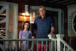 Кадр з фільму Ось і вона