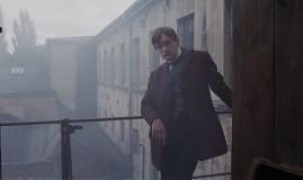 Кадр з фільму Земля обітована