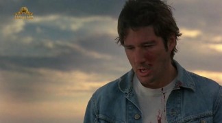 Кадр з фільму Далеко від дому