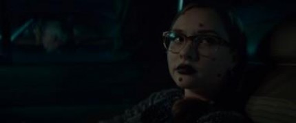 Кадр з фільму Страшні історії для розповіді у темряві