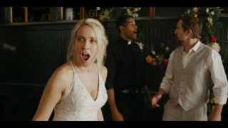 Кадр з фільму Шпигунка на весіллі