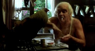 Кадр з фільму Полковнику ніхто не пише