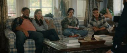 Кадр з фільму Самодостатність