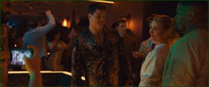 Кадр з фільму Знову в дії