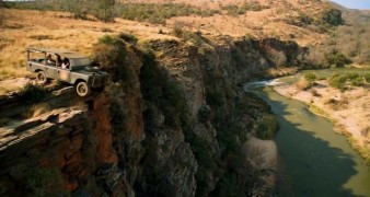 Кадр з фільму Мої африканські пригоди