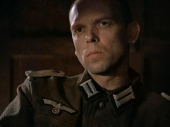 Кадр з фільму Тиха ніч