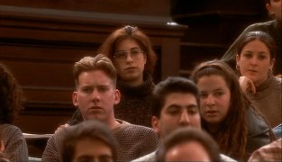 Кадр з фільму У дзеркала два обличчя