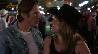 Кадр з фільму Далеко від дому