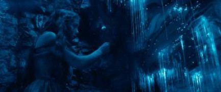 Кадр з фільму Діва проти біди