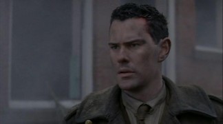 Кадр з фільму Зруйноване місто