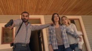 Кадр з фільму Близька відстань