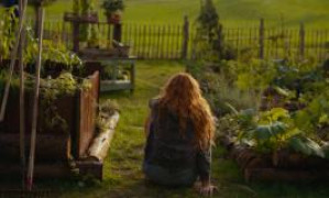 Кадр з фільму Бабуся з міста