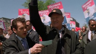 Кадр з фільму Вітаємо у Музпорті