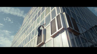 Кадр з фільму Поза юрисдикцією