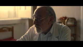 Кадр з фільму Усе життя попереду