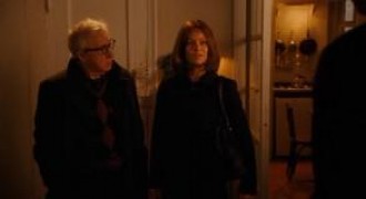 Кадр з фільму Під маскою жиголо