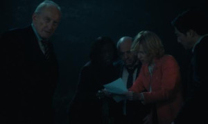 Кадр з фільму Плітки