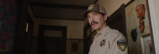 Кадр з фільму Крути пляшку