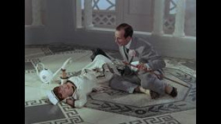 Кадр з фільму Не кажучи вже про всіх цих жінок