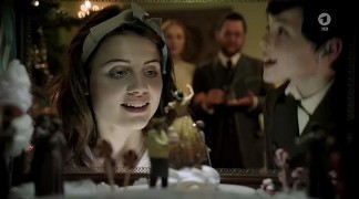 Кадр з фільму Лускунчик та мишачий король