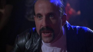 Кадр з фільму Вдаючи Бога