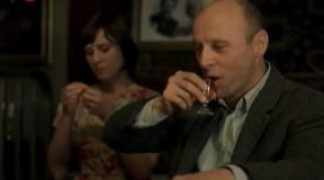 Кадр з фільму Далеко від вікна