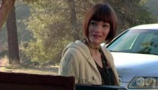 Кадр з фільму Людина з планети Земля