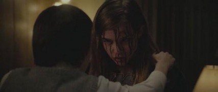 Кадр з фільму Впусти мене