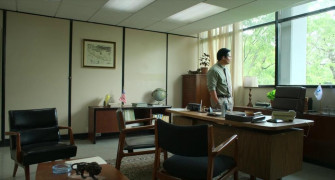 Кадр з фільму За мільйон миль