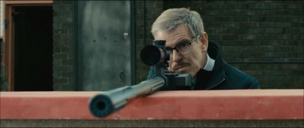 Кадр з фільму Вціліла