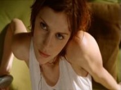 Кадр з фільму Спи зі мною