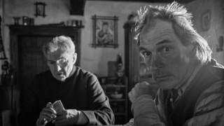 Кадр з фільму Пофарбоване пташеня