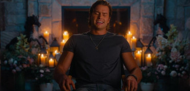 Кадр з фільму Не той Париж