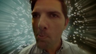 Кадр з фільму Машина часу в джакузі 2