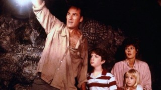 Кадр з фільму Полтергейст 2: Інший бік