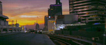 Кадр з фільму Одна ніч у Бангкоку