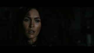 Кадр з фільму Хижачка